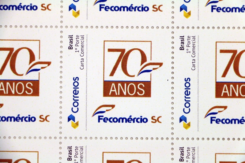 Selo postal impresso - Empossada presidência e nova diretoria da Fecomércio SC