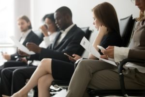 shutterstock 1022439355 300x200 - SC registra queda no desemprego em relação a 2017