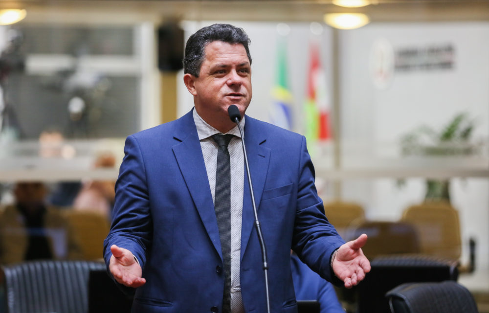 fotonoticia 150519 conjuntaCCJ CFT FQ131 1000x640 - Proposta de incorporação da Santur ao gabinete do Governador avança na Alesc